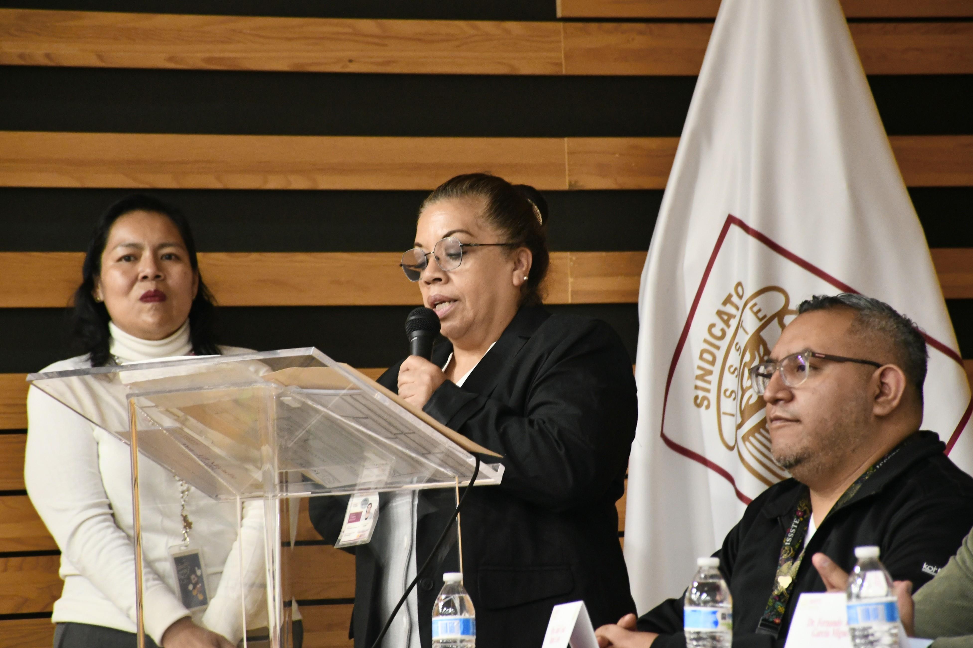 Entrega de Reconocimientos por Años de Servicio en el HG "Dra. Matilde Petra Montoya Lafragua" 